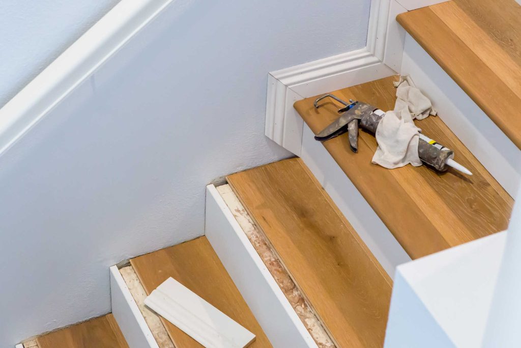 How to Apply Laminate Flooring to Stairs