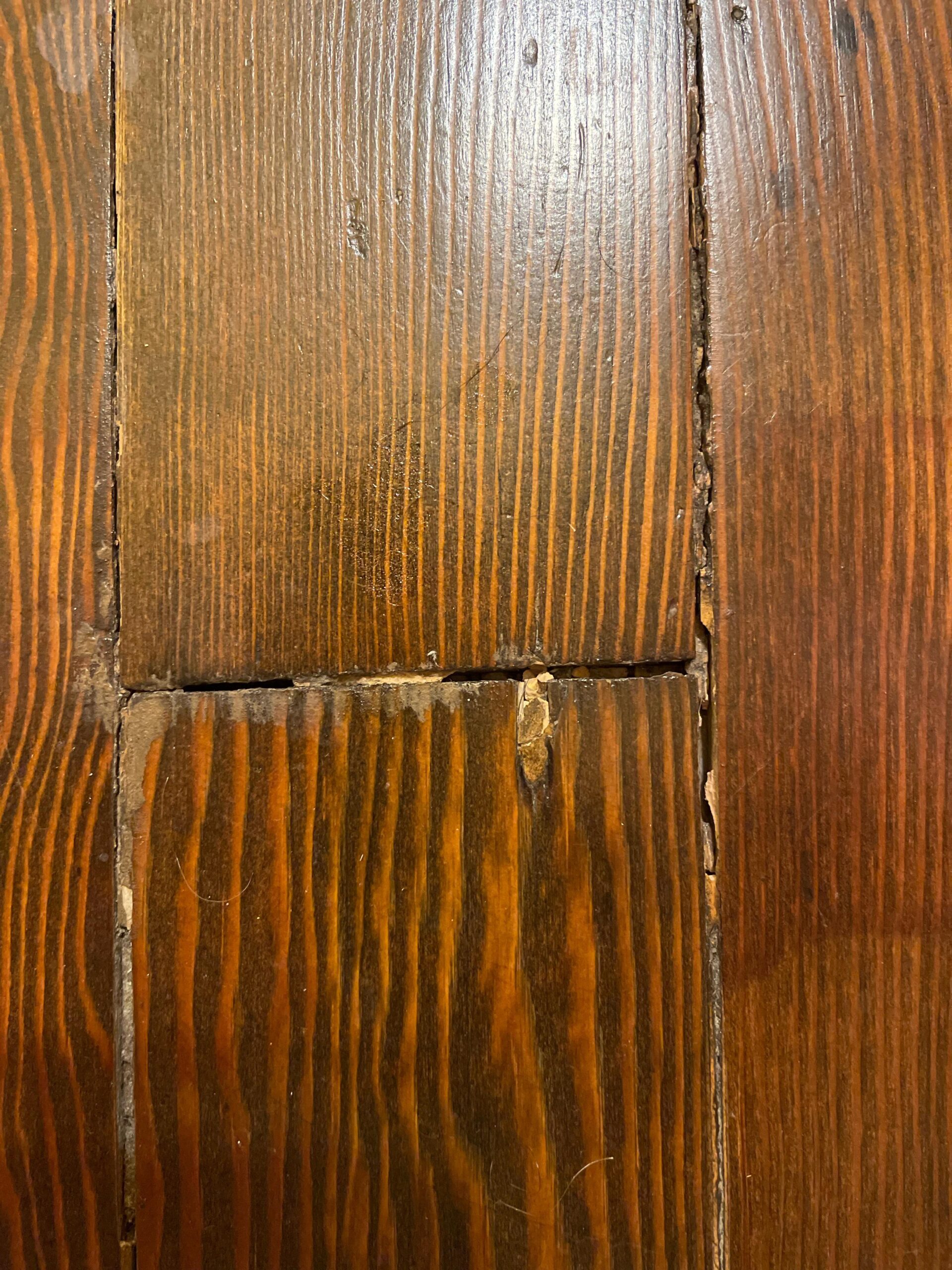 How to Fill Cracks in Wood Floor