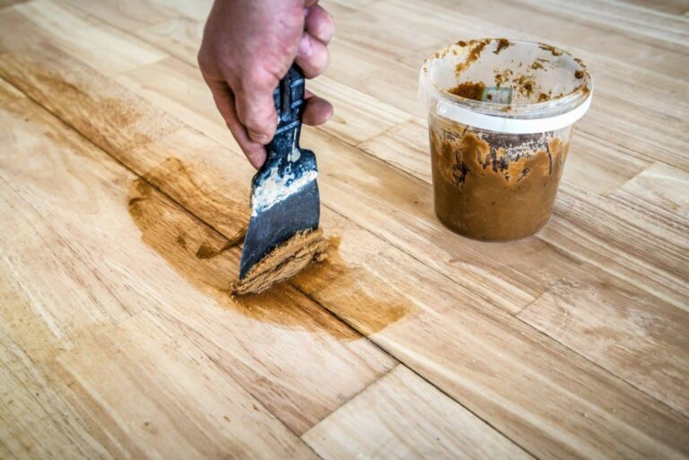How to Fill Gaps in Wooden Floors