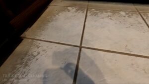 How to Remove Floor Wax from Tile
