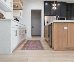 What Color Flooring Goes With Oak Cabinets